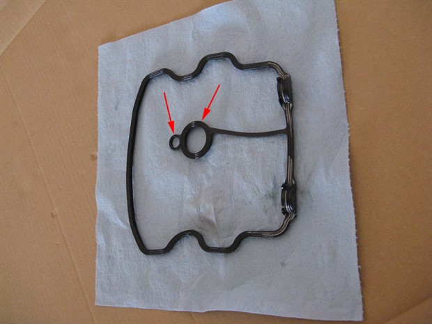 Rubber valve cover seal