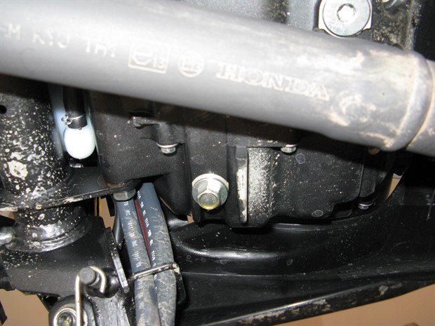 Engine oil drain bolt, 2012 Honda CBR250RA