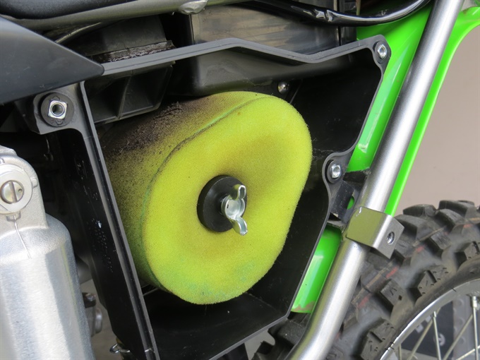 KLX140L air filter and wing bolt
