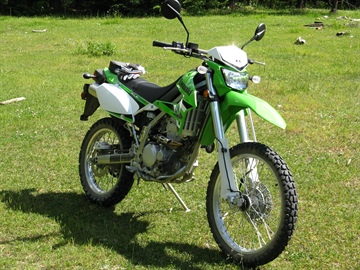 2009 Kawasaki KLX250S, front right side.